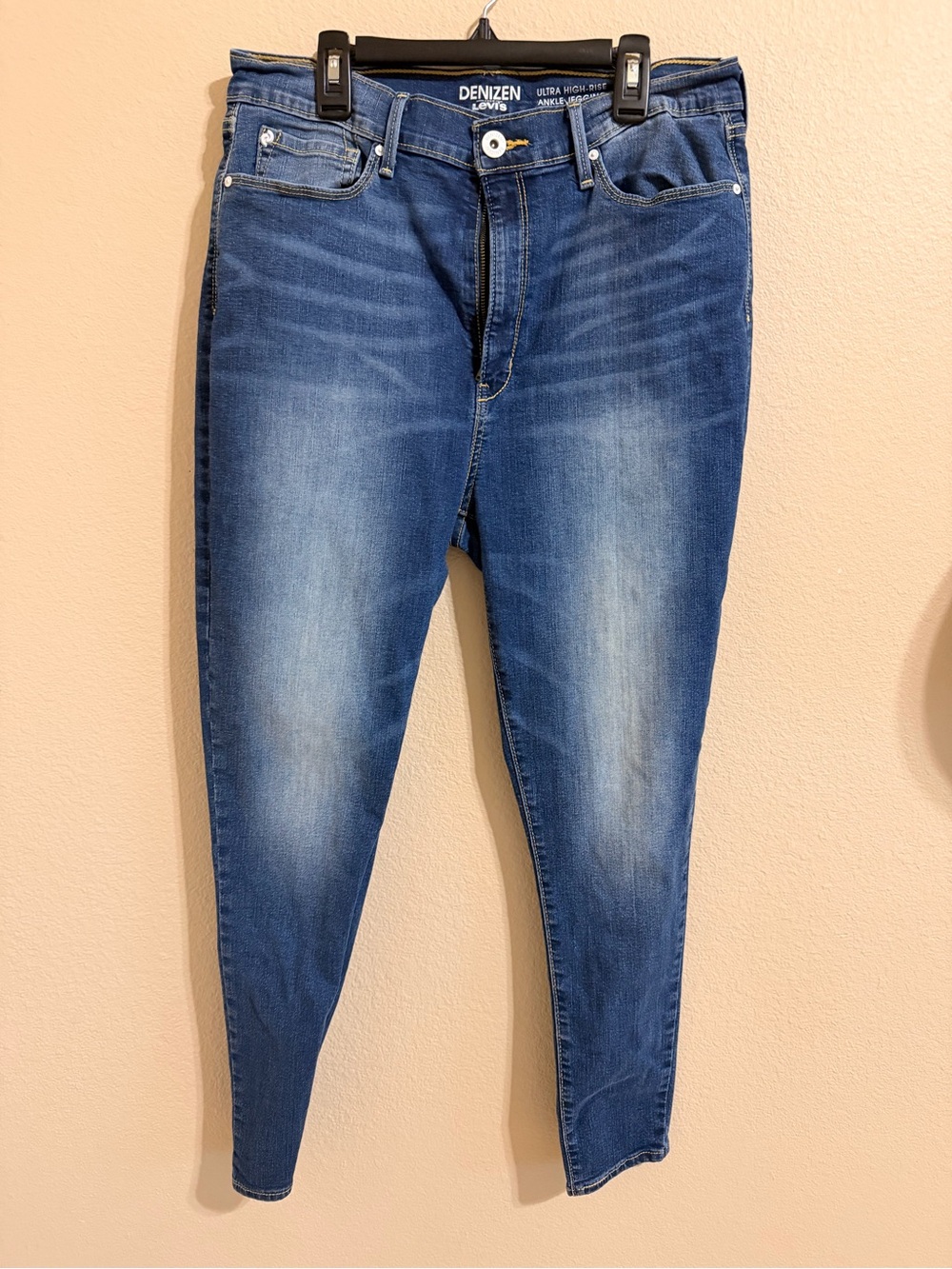 Denizen from Levi's Women's Skinny Jeans - Medium Blue Fade